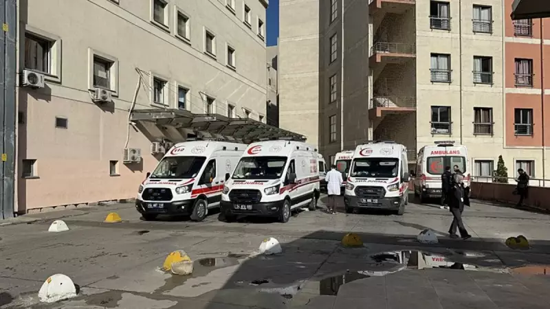 Sakarya'da Öğrenci Yurdunda Zehirlenme: 14 Kız Hastanelik Oldu