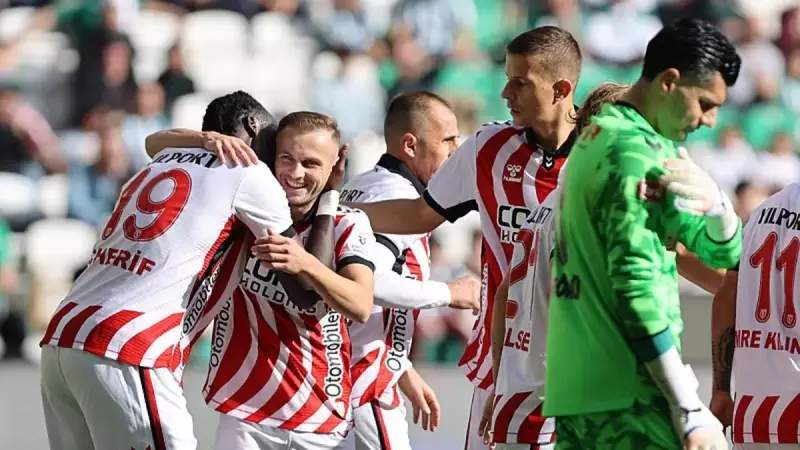 Samsunspor, Konya'da Fırtına Gibi Esti: 3 Golle Deplasman Zaferi!