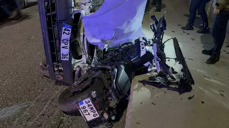 Sarhoş Sürücü İstanbul'da Dehşet Saçtı: Kazadan Sonra Polise Bıçak Çekti!