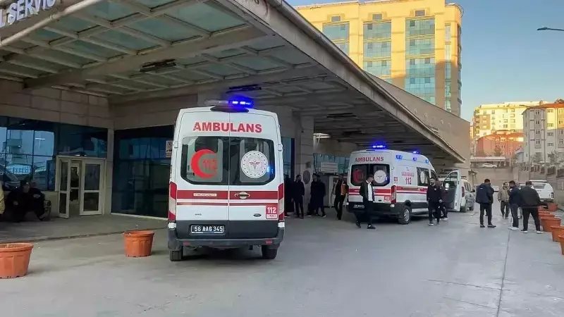 Siirt'te 4,5 Yaşındaki Çocuğa Araba Çarptı: Sağlık Durumu Ağır