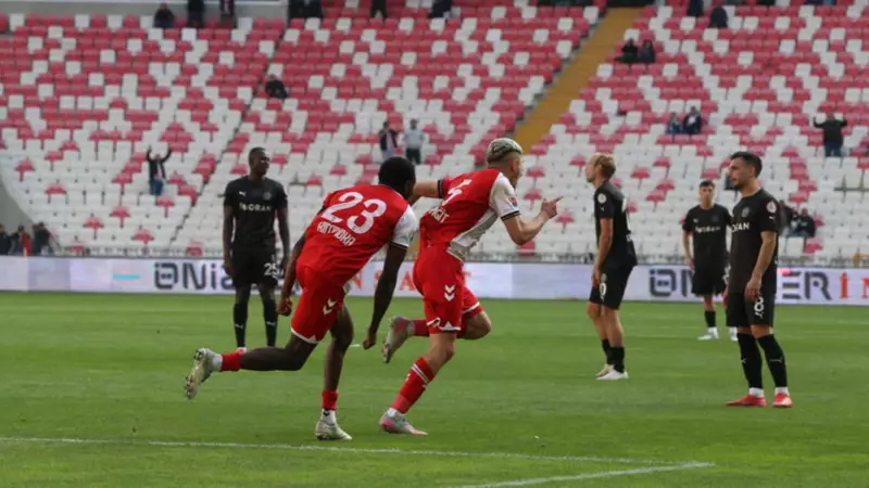 Sivasspor Manisa FK'yi 3-2 Mağlup Etti: İşte Maç Detayları