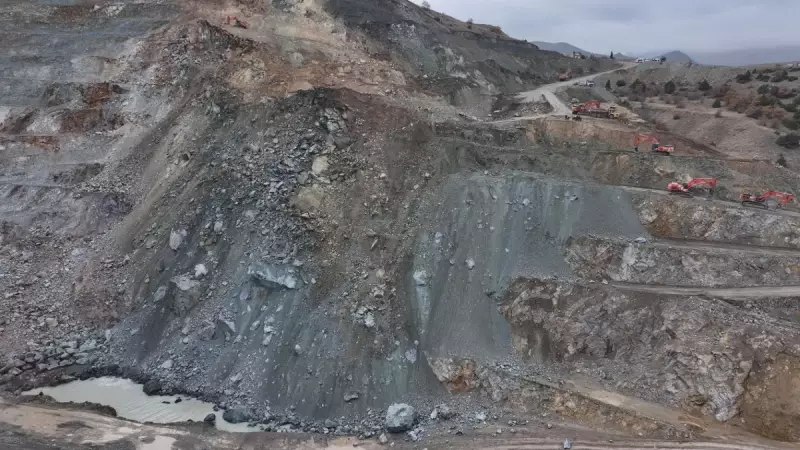 Sivas'ta Maden Göçüğünde Kaybolan Şantiye Müdürü Aranıyor