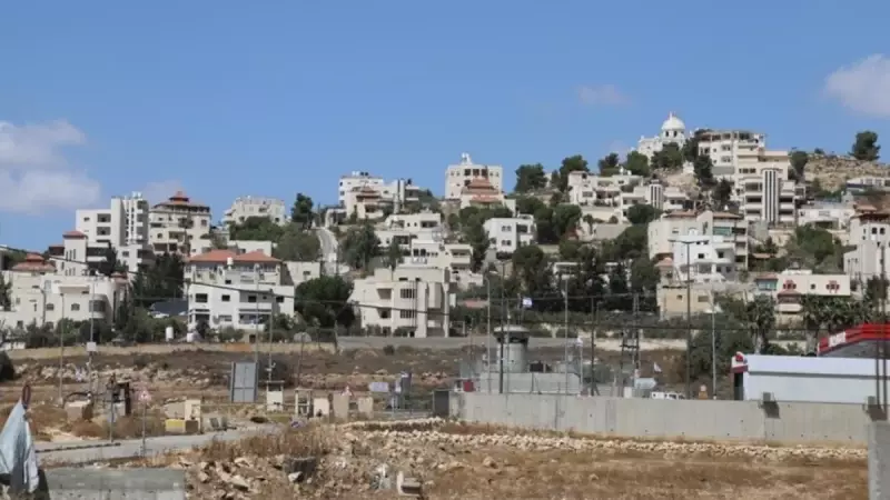 İsrail Batı Şeria'da Filistinlilere Ait Ev ve Ahırları Yıktı