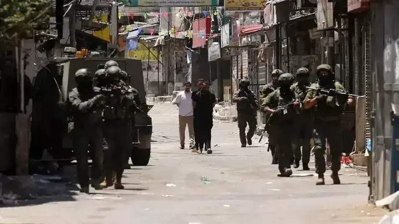 İsrail, Mescid-i Aksa Yanındaki Tarihi Mezarlığı Tahrip Etti