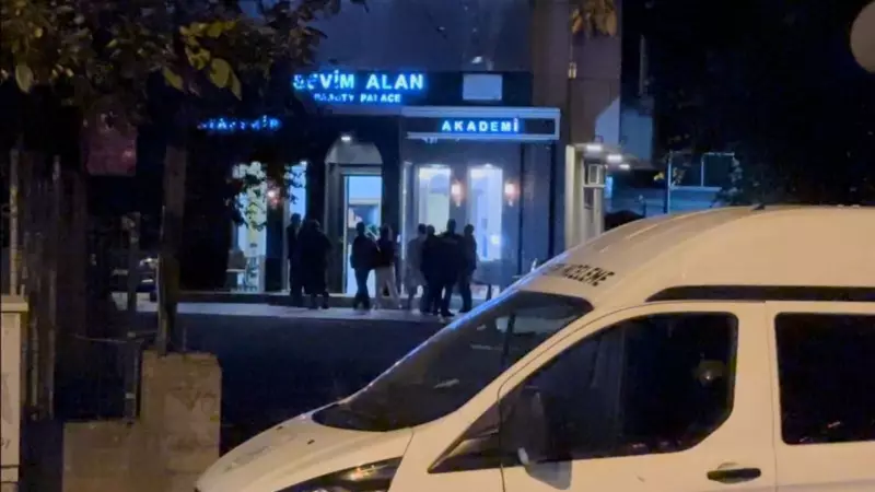 İstanbul Ataşehir'de Güzellik Merkezine Silahlı Saldırı: 4 Kurşun İsabet Etti