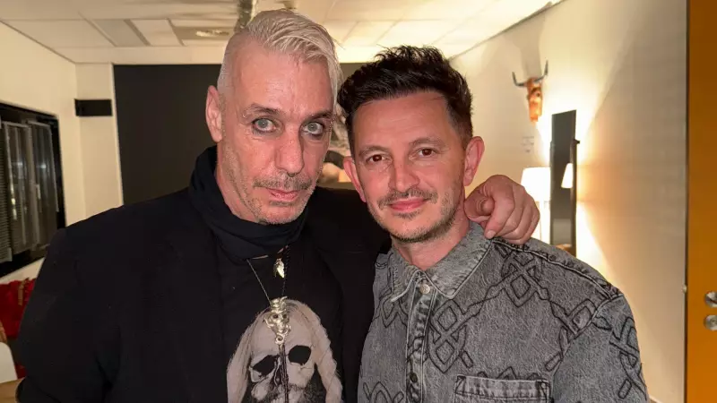 İstanbul'da Flaş Buluşma! Mert Öcal ve Sevgilisi Duygu Sarışın'dan İlişki Açıklaması Gibi Pozlar