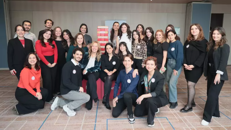 TEV Araştırması: Gençler Ekonomik Koşullar ve Yalnızlıkla Mücadele Ediyor