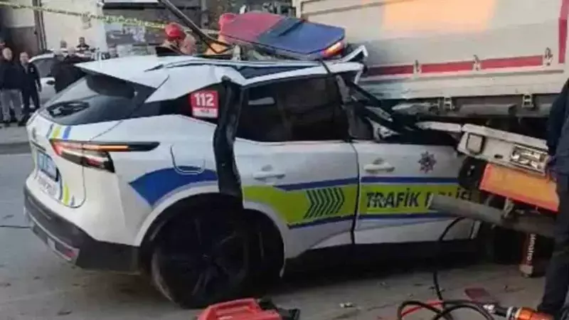 Tır Çarpması Sonucu 1 Polis Şehit Oldu, 1 Polis Yaralandı