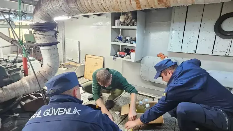 Trabzon'da 7 Bin 99 Litre Kaçak Akaryakıt Ele Geçirildi