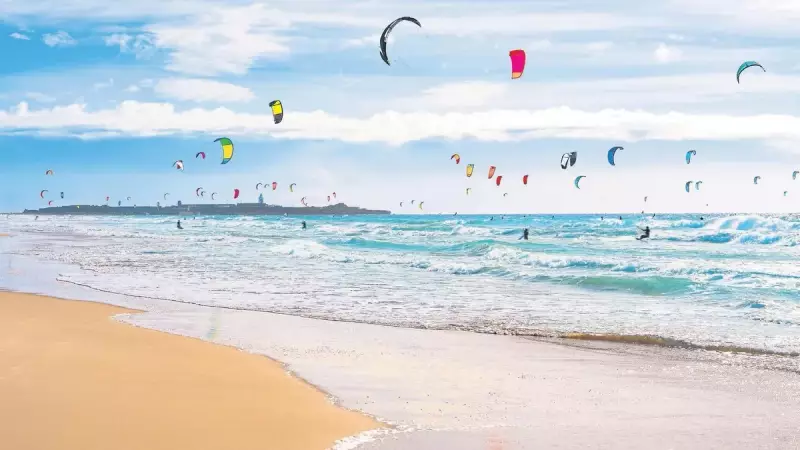 Türkiye'nin 8 Rüzgar Sörfü Rotası: Alaçatı'dan Datça'ya