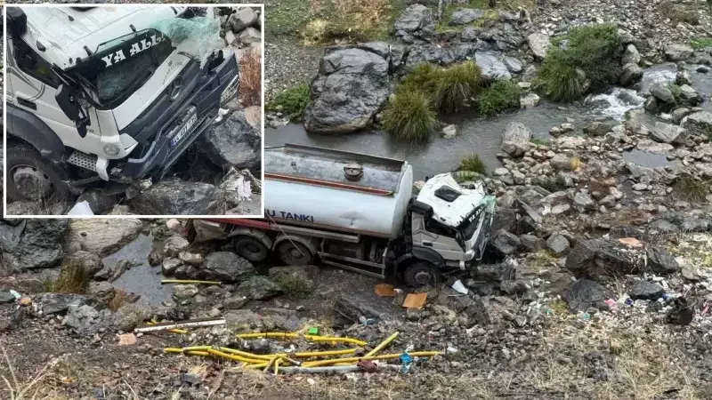 Uludere'de Su Tankeri Uçuruma Yuvarlandı: Sürücü Yaralandı