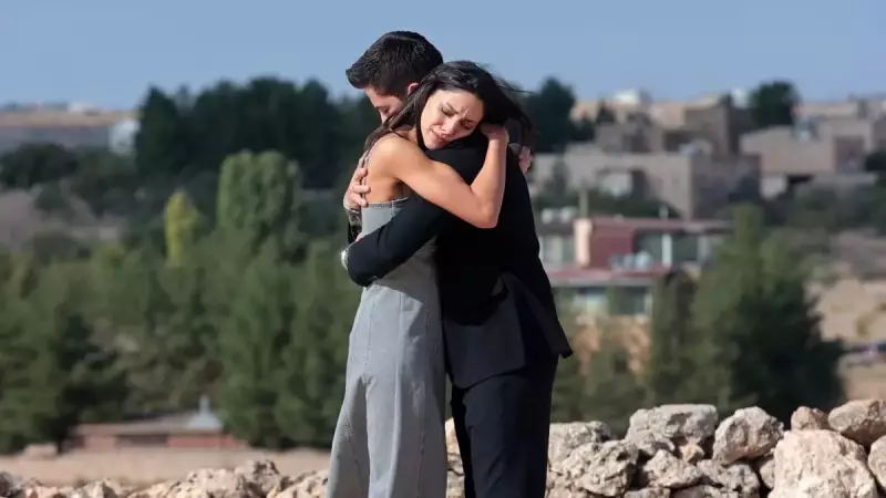 Uzak Şehir Finali İzle: 'Boşanmak Zorundasınız' Sözleriyle Sarsılan Hayatlar!