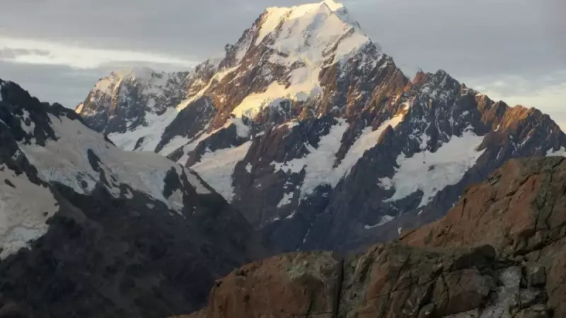 Yeni Zelanda'da Dağ Faciası: Rehber ve Dağcı Hayatını Kaybetti