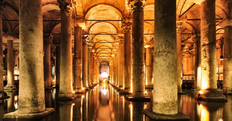 Yerebatan Sarnıcı'nın 1500 Yıllık Sırrı: Medusa Neden Ters?