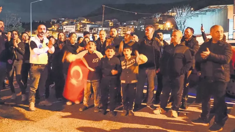 İzmir'de Onat Tüneli İnşaatı Evleri Çatlatıyor: Vatandaşlar İsyan Etti