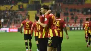 Kayserispor, Kasımpaşa'yı Son Dakikalarda Sildi Süpürdü! 3-2'lik Heyecan Dolu Mücadele