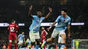 Manchester City Liverpool'u 3-0 Mağlup Etti: Premier Lig'de Liderlik Yarısı