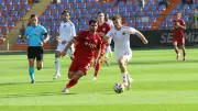 Pendikspor Hatayspor'u 1-0 Mağlup Etti: Clarke-Harris Penaltıyla Farkı Yarattı