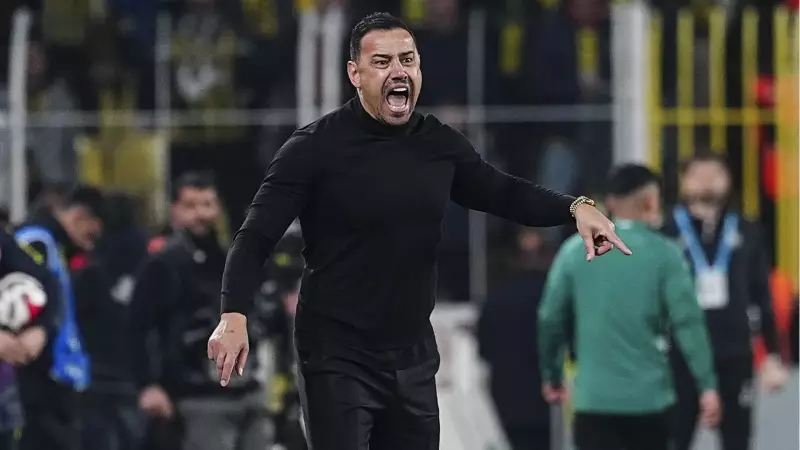 Çağdaş Atan'dan VAR ve Hakem Tepkisi: 'Neden VAR'da Devam Ediyor?'