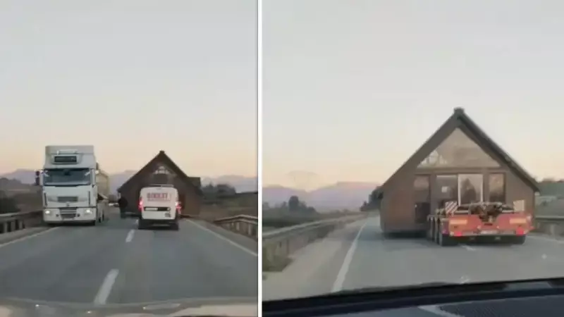 Adana-Karaisalı Yolunda Prefabrik Ev Taşıyan TIR Trafiği Felç Etti