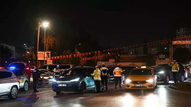 Adana'da Trafik Denetimi: 7 Araç Men, 60 Sürücüye 495 Bin Lira Ceza