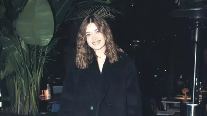 Afra Saraçoğlu'na Etiler'de Sürpriz Doğum Günü: 'Kariyer Odaklıyım'