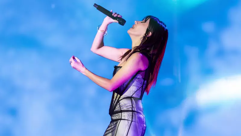 Ana Moura İş Sanat'ta Büyüledi: Fado'nun Modern Yorumu İzleyicileri Coşturdu