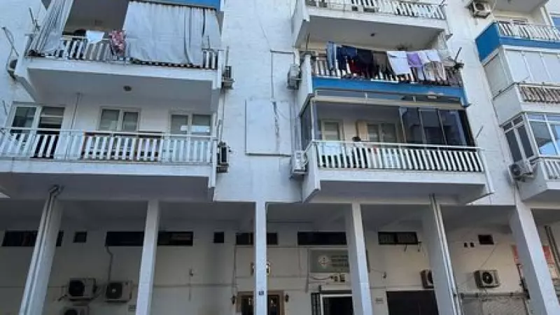 Antalya'da 70 Yaşındaki Kadın Evinde Ölü Bulundu: Kızı ve Erkek Arkadaşı Gözaltında