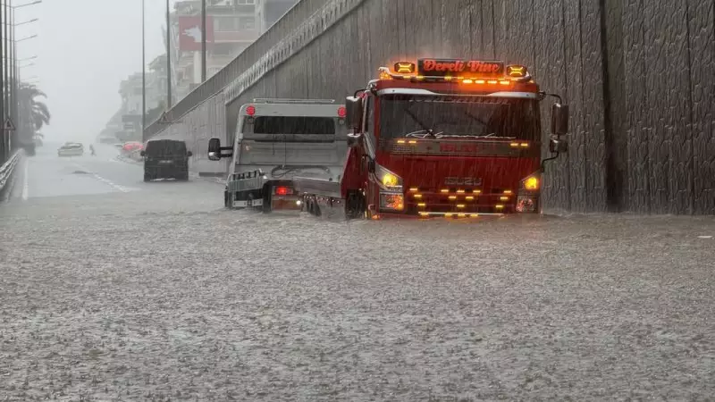Antalya'da Sağanak: Alanya'da Mahsur Kalan 8 Kişi Kurtarıldı
