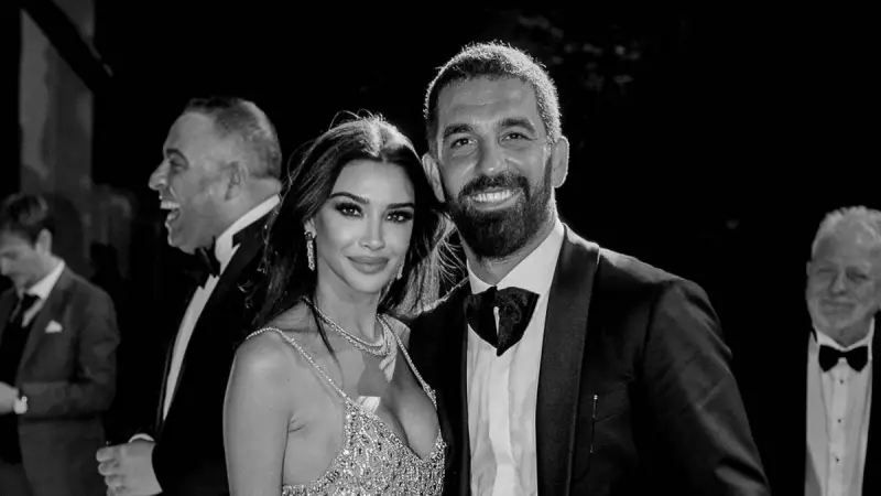 Arda Turan'dan Aslıhan Doğan Turan'a 40. Yaş Günü Mesajı: İyi Ki Çocuklarımın Annesisin
