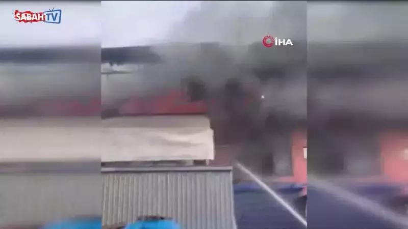 Başakşehir Sanayi Sitesi'nde Çıkan Yangına İtfaiye Müdahalesi Sürüyor
