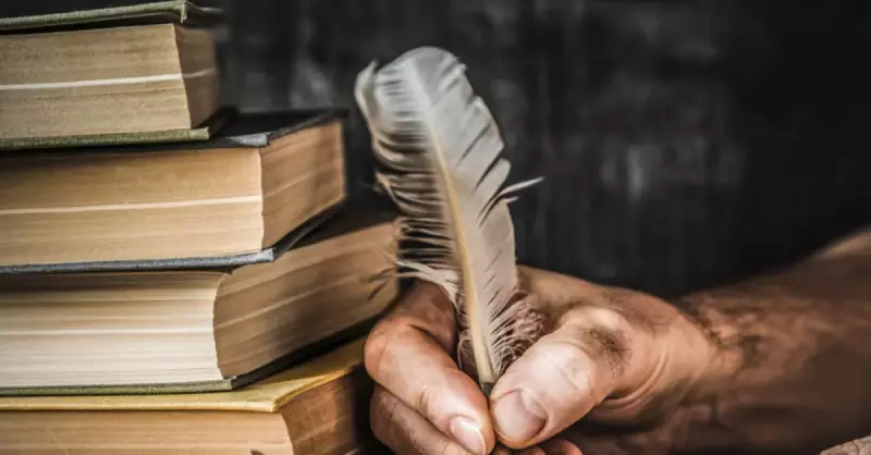 Bilge Karasu Kimdir? Postmodern Edebiyatın Unutulmaz İsminin Hayatı ve Eserleri