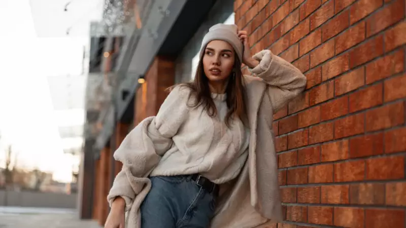 Bu Sezonun Kombin Sırları: 2025-2026 Kış Trendlerini Dolabınızla Buluşturun