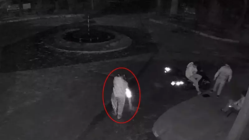 Burdur'da mezarlıkta skandal: Gençler dubayı söküp havuza attı!