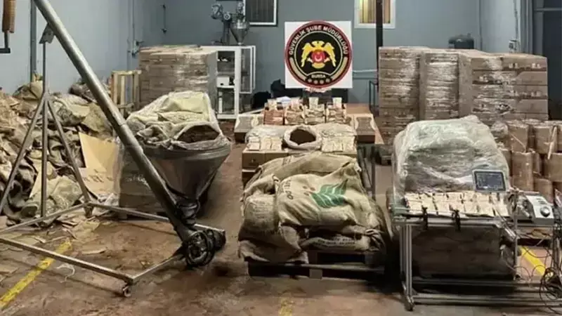 Bursa'da Sahte Kahve Operasyonu: 5 Gözaltı, 4 Ton Ele Geçirildi