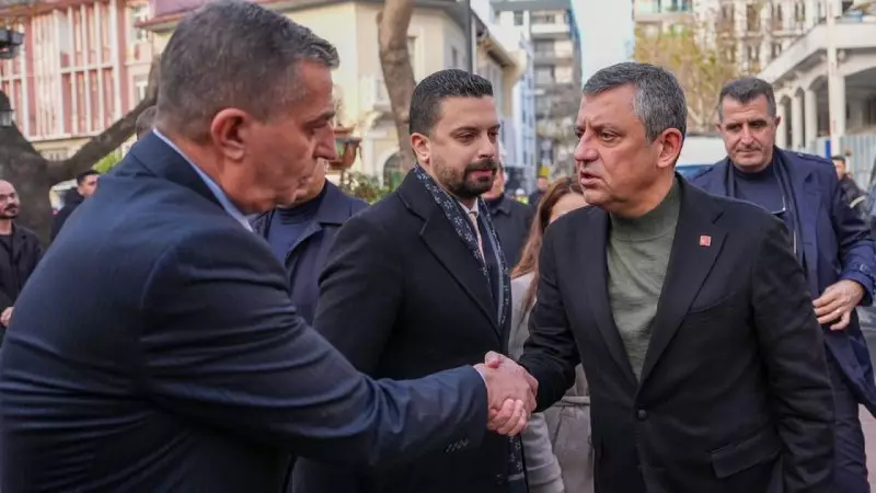 CHP Lideri Özgür Özel, Manisa'da Taziye Ziyaretinde Bulundu