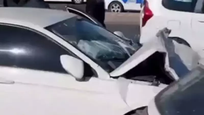 Diyarbakır'da Trajedi: Kalp Krizi Geçiren Sürücü 3 Araca Çarptı, 1 Ölü