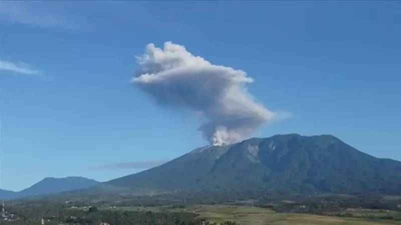 Endonezya'da Alarm: Bur Ni Telong Yanardağı'nın Seviyesi Yükseltildi