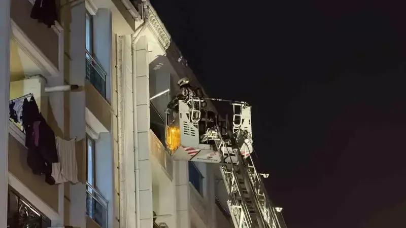 Esenyurt'ta 5 Katlı Binada Çıkan Yangında Mahsur Kalanlar Tahliye Edildi