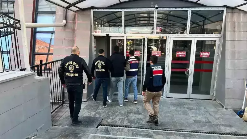 Eskişehir'de 19 Yıllık Dolandırıcılık Hükümlüsü Yakalandı