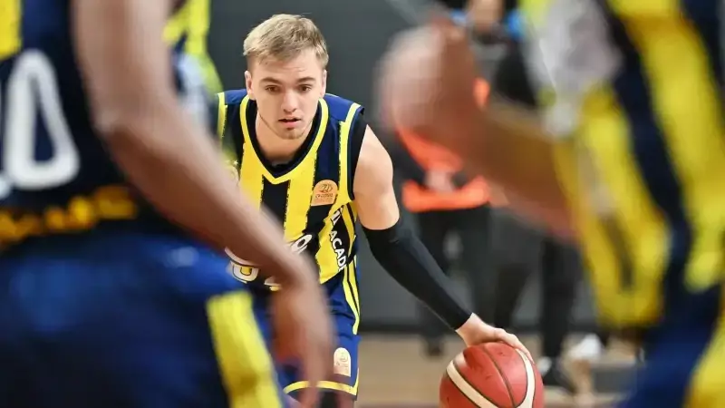 Fenerbahçe Beko'da Arturs Zagars Sakatlandı: Hamstring Yaralanması