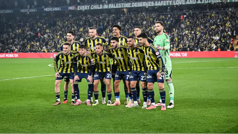 Fenerbahçe'nin Kupada Beşiktaş Yenilgisi: Yazarlardan Sert Eleştiriler
