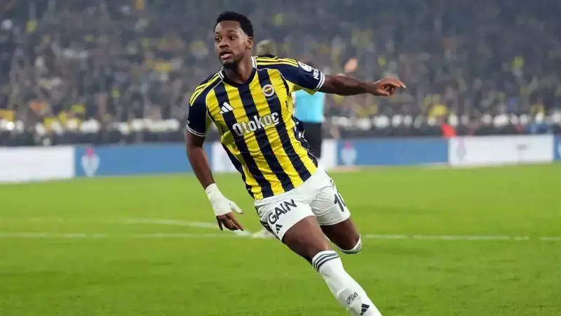 Fenerbahçe'ye Şok: Jhon Duran'a UEFA'dan 2 Maç Men Cezası