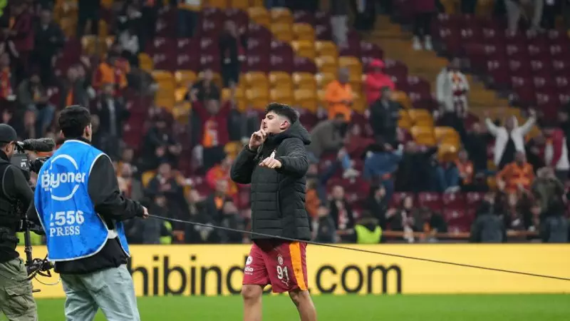 Galatasaray'da Samsunspor galibiyeti sonrası Arda Ünyay tribüne üçlü çektirdi
