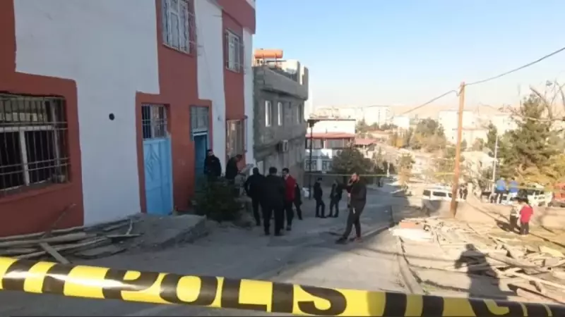 Gaziantep'te Boşandığı Eşini Çocuklarının Önünde Bıçakladı, Sonra Kendini Yaraladı