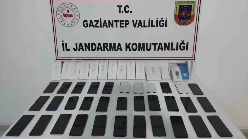 Gaziantep'te Kaçak Telefon Operasyonu: 800 Bin TL Değerinde Malzeme Ele Geçirildi