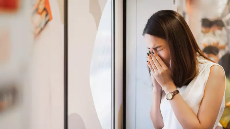 Geçmeyen Öksürüğe Evde Doğal Çözümler: 8 Etkili Yöntem