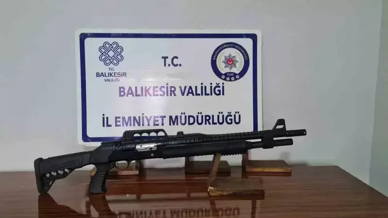 Gönen'de Operasyon: 3 Çalıntı Motosiklet ve Ruhsatsız Silah Ele Geçirildi