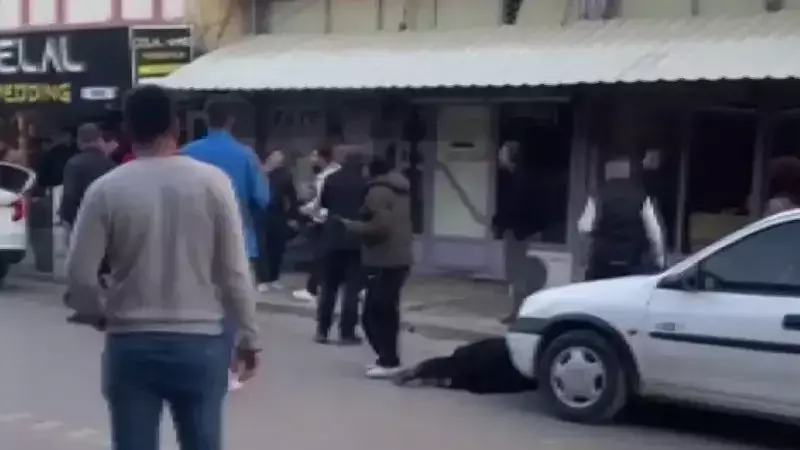 Kahta'da Sokak Ortasında Vahşet: Eşini Bıçaklayan Katil Kaçtı