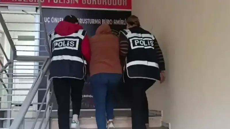 Karabağlar'da 28 Yıllık Hırsız Yakalandı: Polis Operasyonu